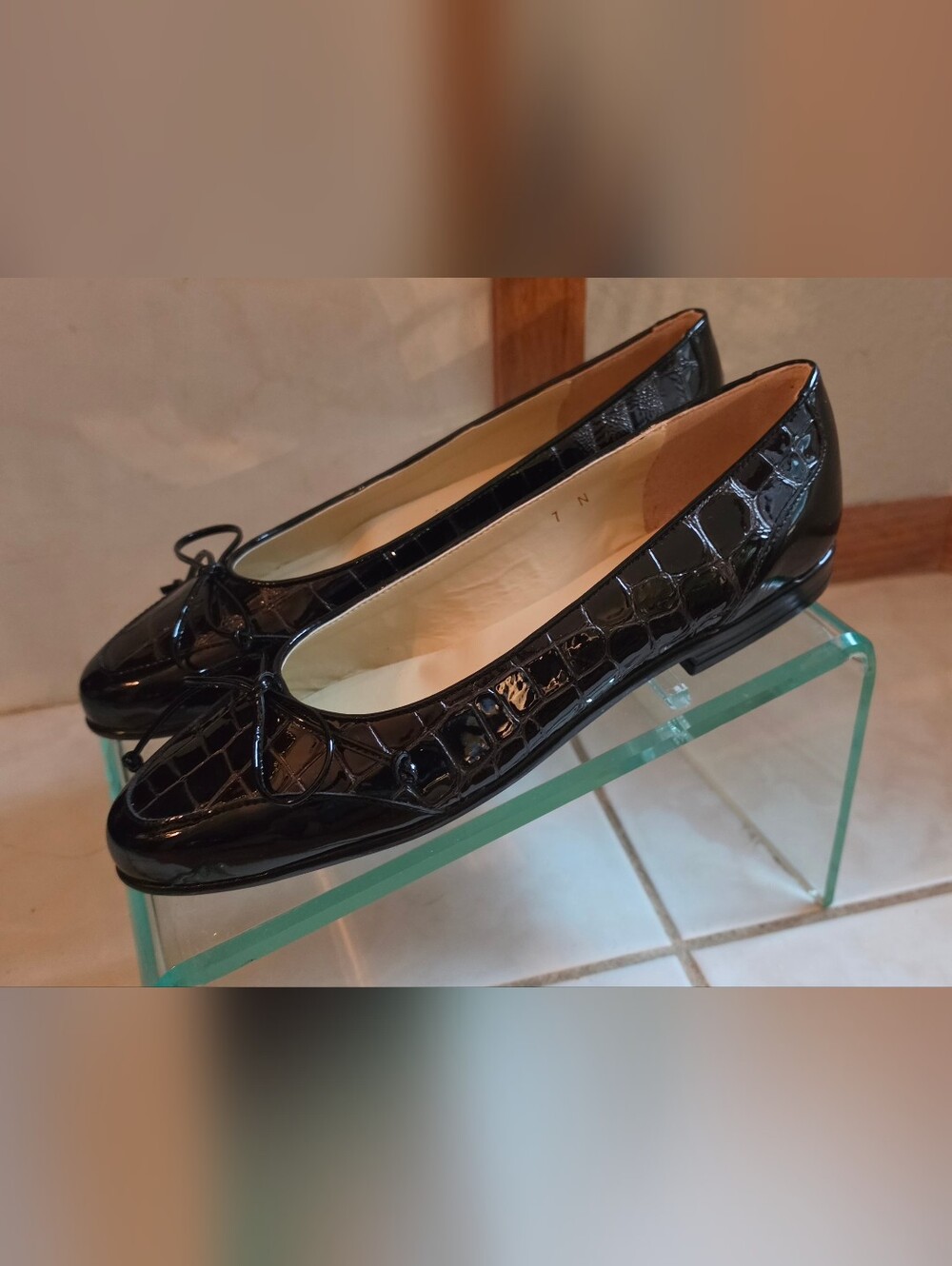 Amalfi by Rangoni Oslo Ballet Flats - Black Croc Patent Leather - Size 7 N - NWT